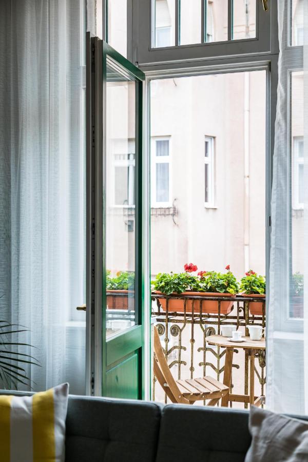 Captain Buda Apartment บูดาเปสต์ ภายนอก รูปภาพ