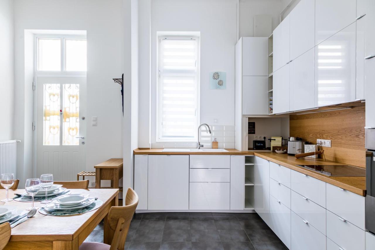 Captain Buda Apartment บูดาเปสต์ ภายนอก รูปภาพ