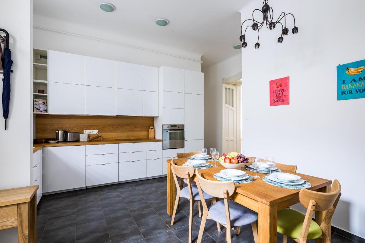 Captain Buda Apartment บูดาเปสต์ ภายนอก รูปภาพ