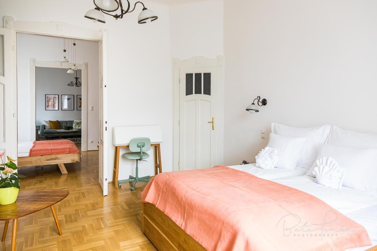 Captain Buda Apartment บูดาเปสต์ ภายนอก รูปภาพ