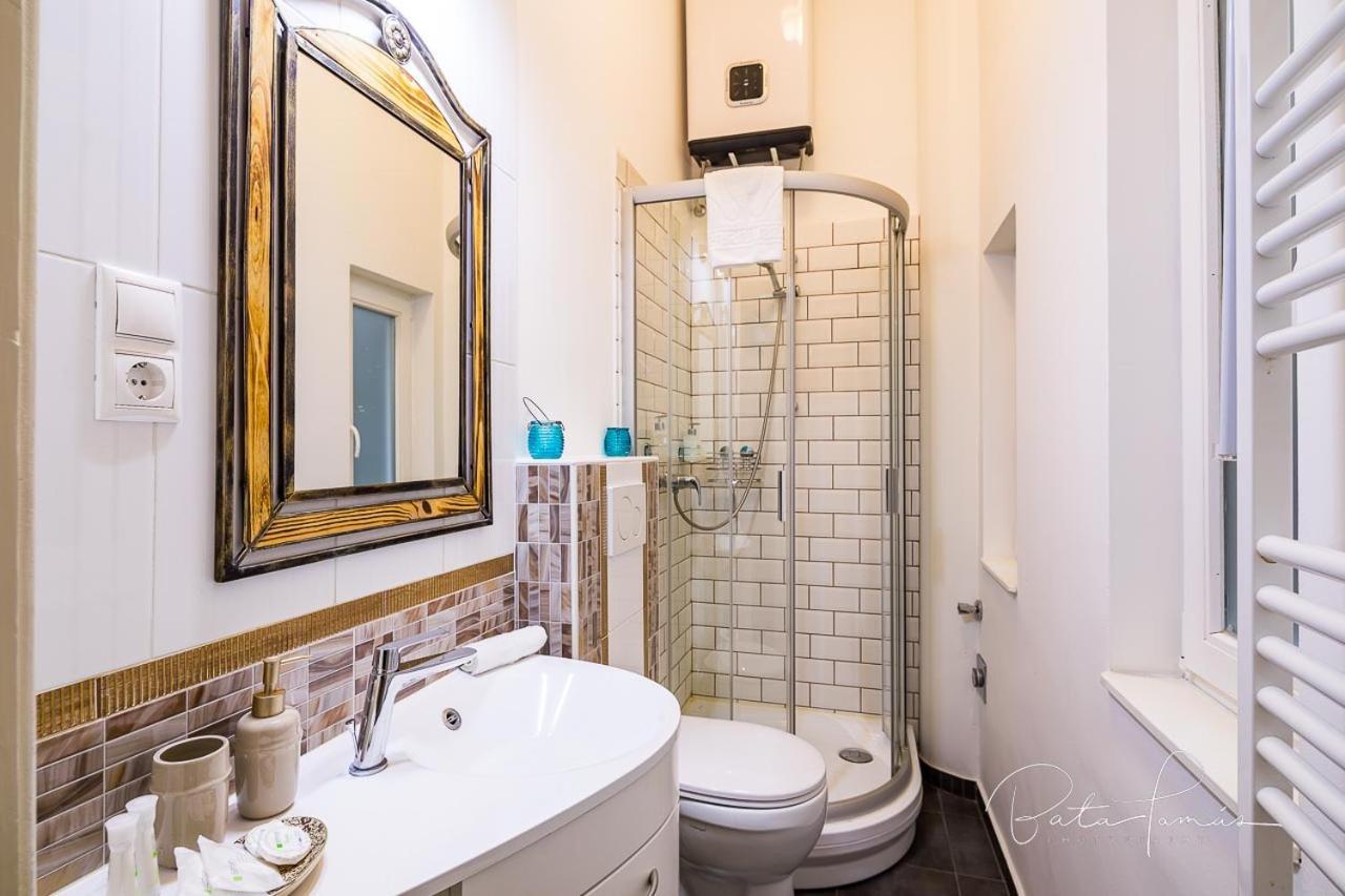 Captain Buda Apartment บูดาเปสต์ ภายนอก รูปภาพ